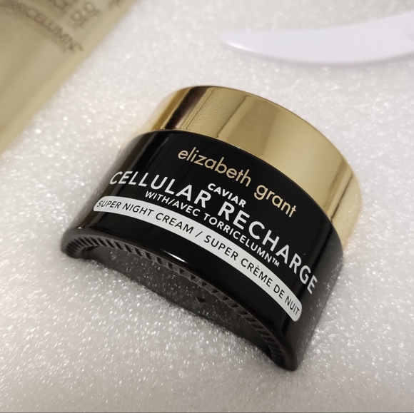 Elizabeth Grant skincare set (4 items) - Picture 8 of 14